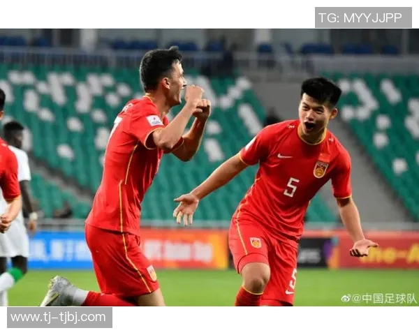 中国足球迎战吉尔吉斯斯坦全力争胜展现实力与团结精神